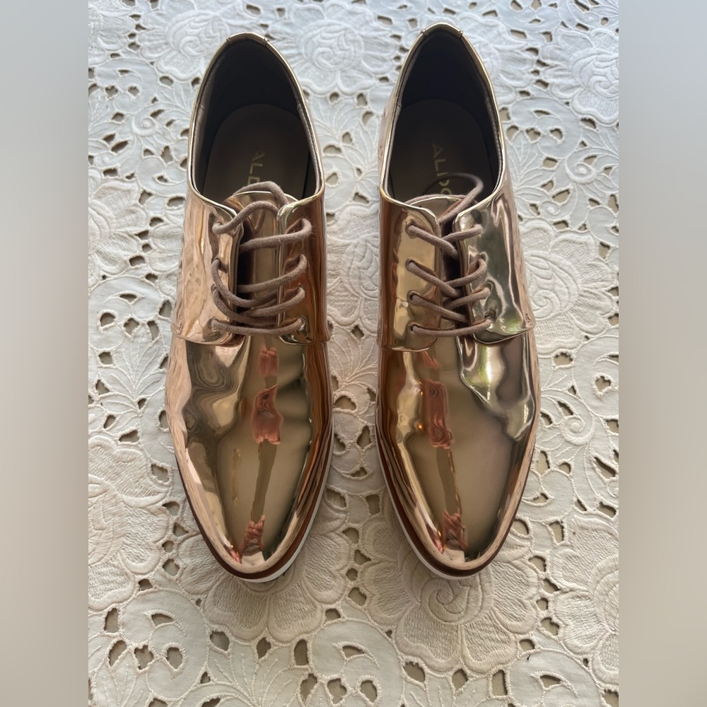 Worn once- no marks or scratches